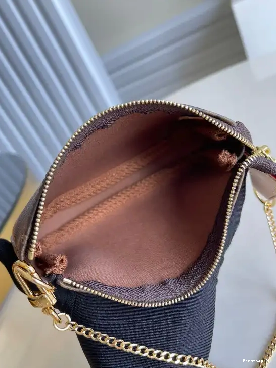 Firstbag ru POCHETTE ACCESSOIRES MINI LOUIS VUITTON 0523